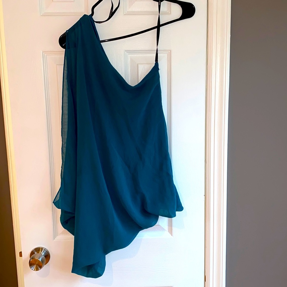 Bebe one shoulder blouse size small